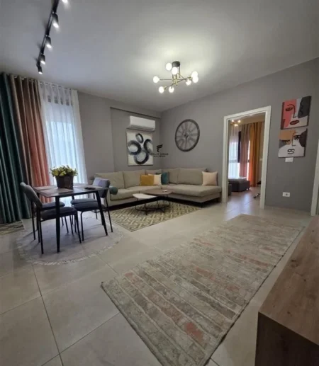 Tirane, jepet me qera apartament 2+1 Kati 6, 138 m² 900 € (KOPSHTI BOTANIK)