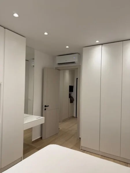 Tirane, jepet me qera apartament 1+1+Ballkon Kati 3, 70 m² 750 € (zogu i zi)