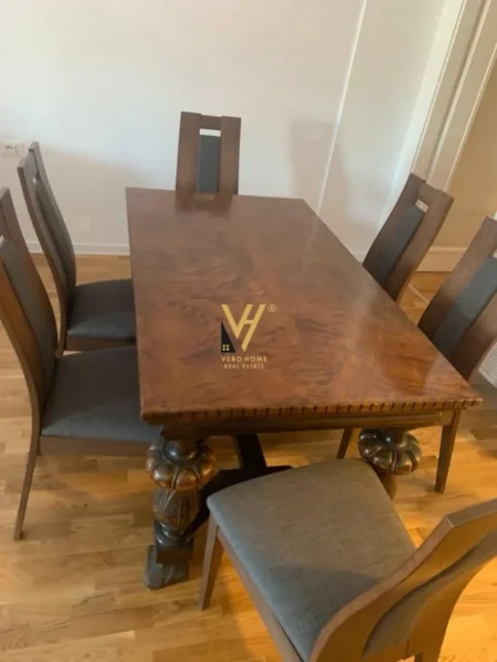 Tirane, jepet me qera apartament 3+1+Ballkon Kati 3, 170 m² 2.500 € (ISH BLLOK)