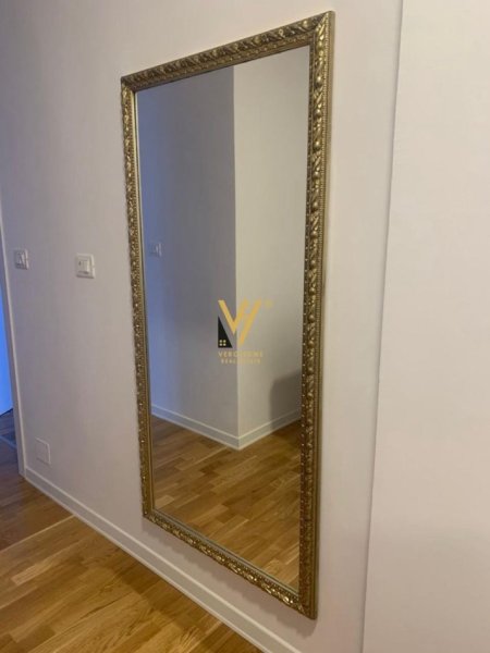 Tirane, jepet me qera apartament 3+1+Ballkon Kati 3, 170 m² 2.500 € (ISH BLLOK)