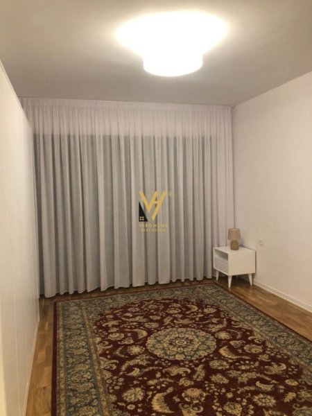 Tirane, jepet me qera apartament 3+1+Ballkon Kati 3, 170 m² 2.500 € (ISH BLLOK)