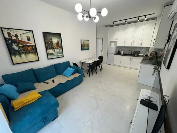 Tirane, jepet me qera apartament 1+1 Kati 3, 60 m²