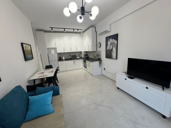 Tirane, jepet me qera apartament 1+1 Kati 3, 60 m²