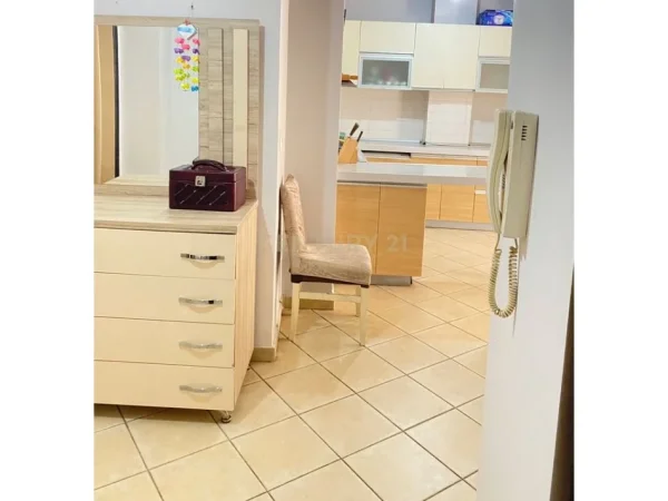 Tirane, shes apartament 2+1 Kati 4, 95 m² 185000 € (Rrethrrotullimi Astir)