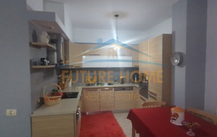 Shitet, Apartament 2+1, Kodra e Diellit, prane Eleonor