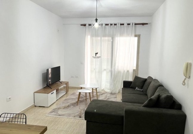 Tirane, jepet me qera apartament 2+1 Kati 3, 75 m² 800 € (KODRA E DIELLIT)