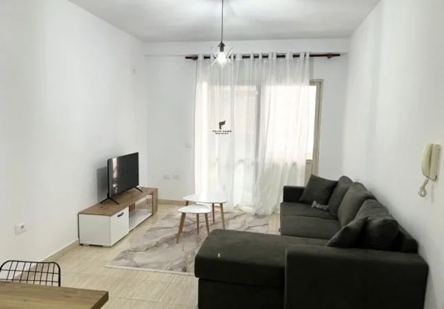Tirane, jepet me qera apartament 2+1 Kati 3, 75 m² 680 € (KODRA E DIELLIT)