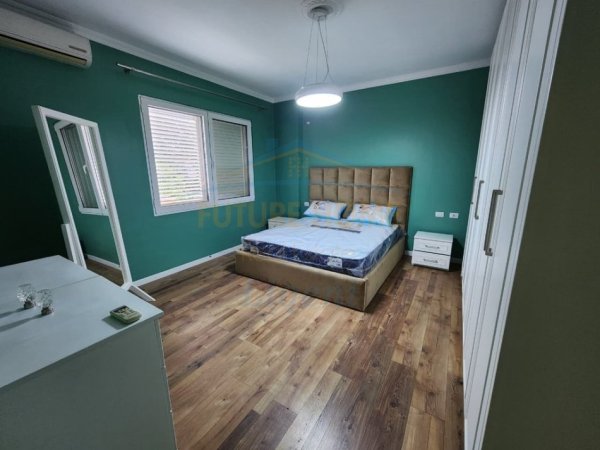 JEPET ME QERA APARTAMENT 2+1 ME QERA KOPSHTI ZOOLOGJIK