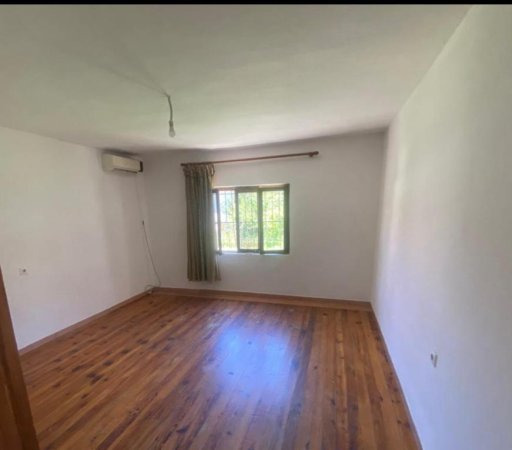 Tirane, jepet me qera Vile 2+1 Kati 1, 140 m² 450 € (ASTIR)