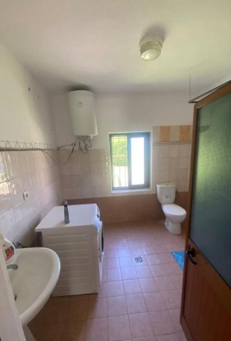 Tirane, jepet me qera Vile 2+1 Kati 1, 140 m² 450 € (ASTIR)