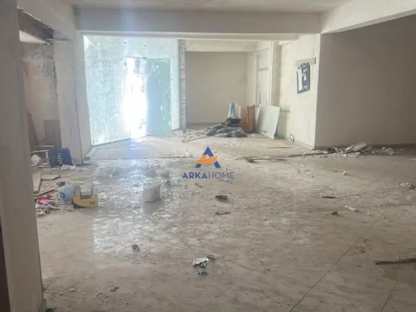 Tirane, shitet ambjent biznesi Kati 0, 262 m² 2.620.000 €