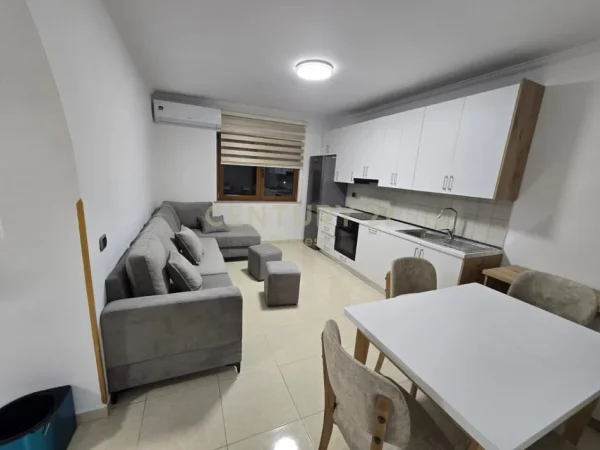 Tirane, jepet me qera apartament 1+1 Kati 4, 69 m² 550 € (Bulevardi Zogu i Pare(Brraka))