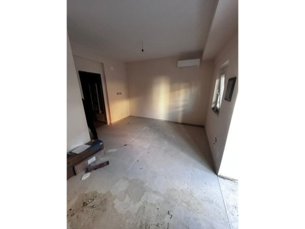Tirane, jepet me qera apartament 1+1 Kati 1, 50 m² 450 € (Selite)