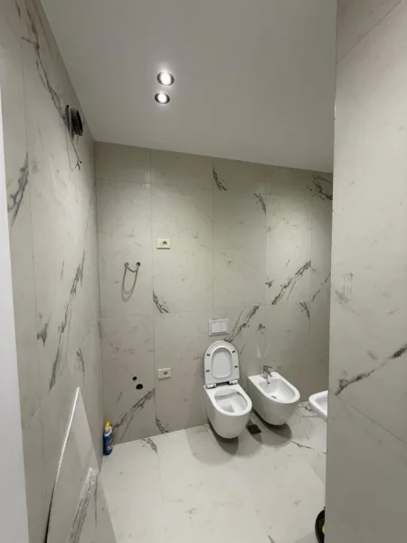 Tirane, jepet me qera zyre Kati 4, 69 m² 700 € (RRUGA  MINE PEZA )