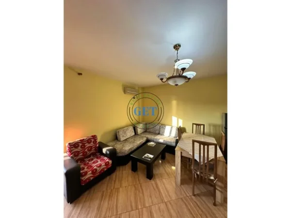 Durres, jepet me qera apartament 1+1+Ballkon Kati 5, 76 m² 350 € 