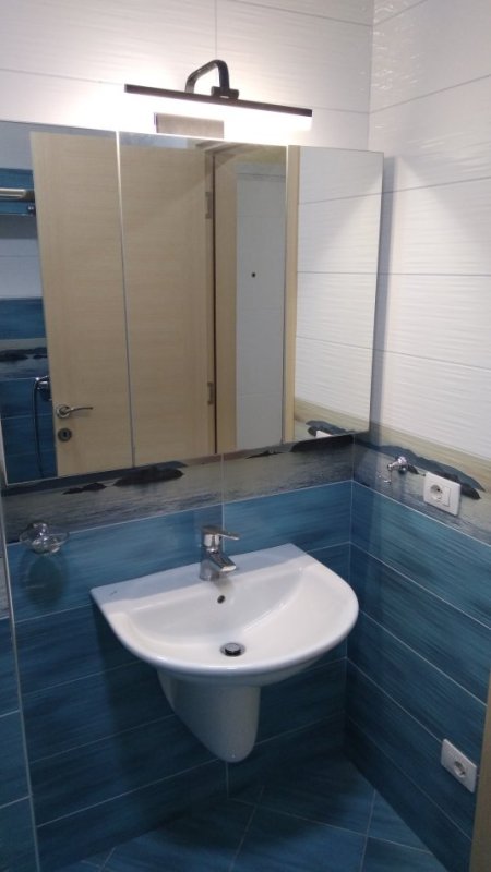 Tirane, jepet me qera apartament 1+1 Kati 5, 70 m² 550 Lek (Le Bon ,PetroNini Luarasi ,Rruga e Kosovarve)