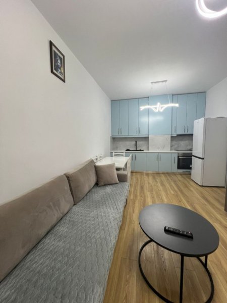 Tirane, jepet me qera apartament 1+1 , 