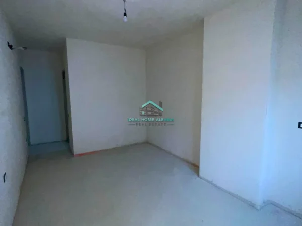Vlore, shitet apartament 3+1+Ballkon Kati 2, 107 m² 386.000 € 