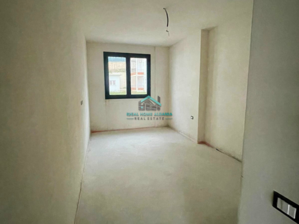 Vlore, shitet apartament 3+1+Ballkon Kati 2, 107 m² 386.000 € 
