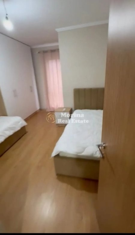 Tirane, jepet me qera apartament 2+1 Kati 1, 70 m² 500 € (Rruga 5 Maji)