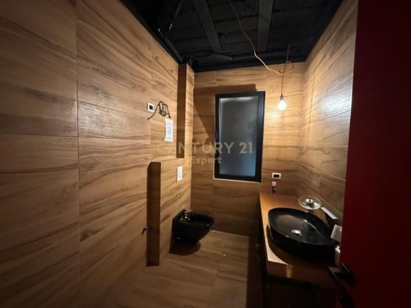 Tirane, jepet me qera apartament Kati 1, 110 m² 1.000 € 