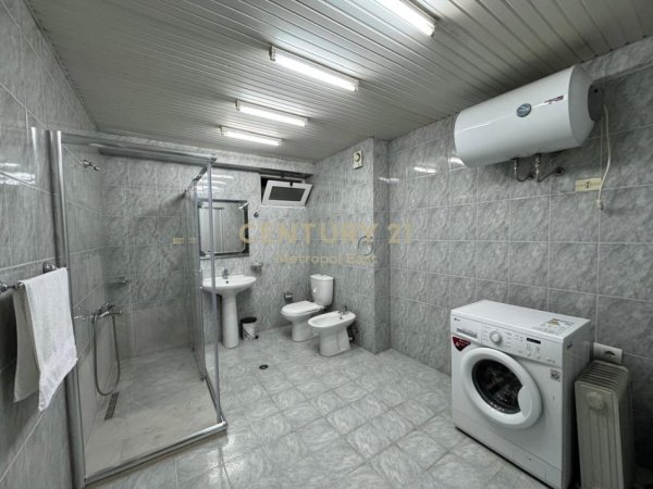 Tirane, jepet me qera apartament 2+1 Kati 5, 106 m² 750 € 