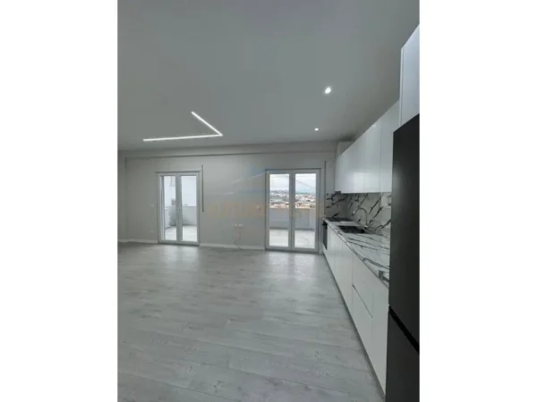 Tirane, jepet me qera apartament 1+1 Kati 2, 60 m² 350 € (Kodra e Priftit)