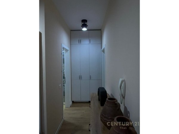 Tirane, jepet me qera apartament 2+1 Kati 6, 95 m² 600 € 