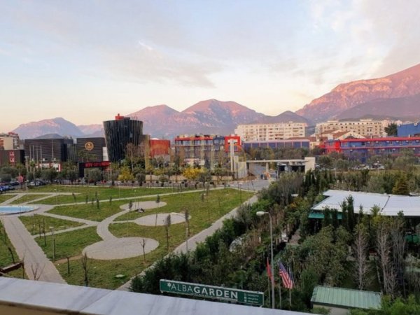 Tirane, shitet 2+1 , 75 m² 148.000 € (Prane Tv Klan)