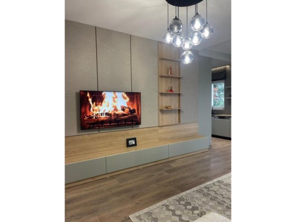 Tirane, jepet me qera apartament duplex 3+1 Kati 1, 140 m² 1.300 € 