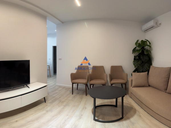 Tirane, jepet me qera apartament 1+1 Kati 1, 55 m² 500 € 