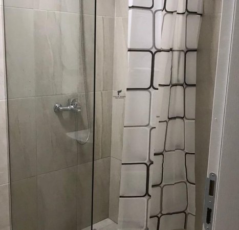 Tirane, jepet me qera apartament Kati 4, 70 m² 400 € (YZBERISHT)