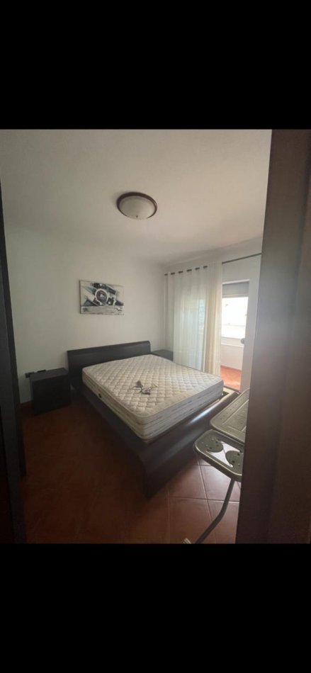 Tirane, jepet me qera apartament 1+1 Kati 3, 60 m² 450 € (Rruga e Durresit)