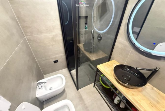 Tirane, jepet me qera apartament 2+1 Kati 9, 105 m² 1.500 € (rruga liman kaba)