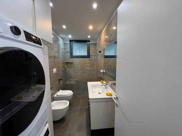 Tirane, jepet me qera apartament 2+1+Ballkon Kati 0, 100 m² 1.700 € (TEG)