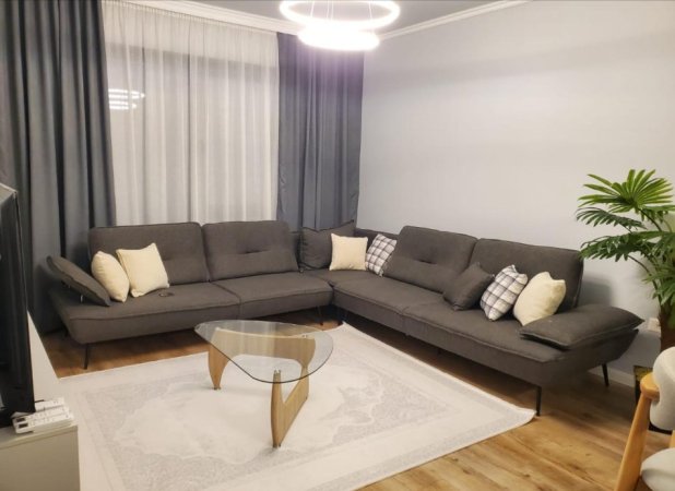 Tirane, jepet me qera apartament 2+1 Kati 3, 116 m² 1.300 € (LIQENI I THATE)