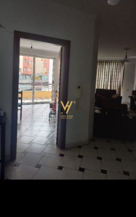 Tirane, shitet apartament 2+1+Ballkon Kati 3, 121 m² 150.000 € (ASTIR)