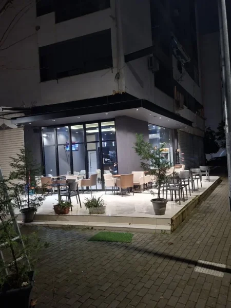 Tirane, shitet Kati 0, 40 m² 140.000 €