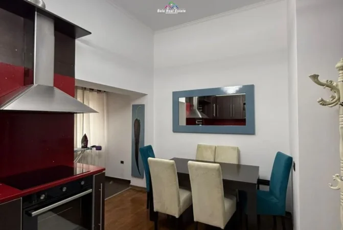 Tirane, jepet me qera apartament 2+1 Kati 4, 120 m² 1.200 € (Rruga e Dibres)