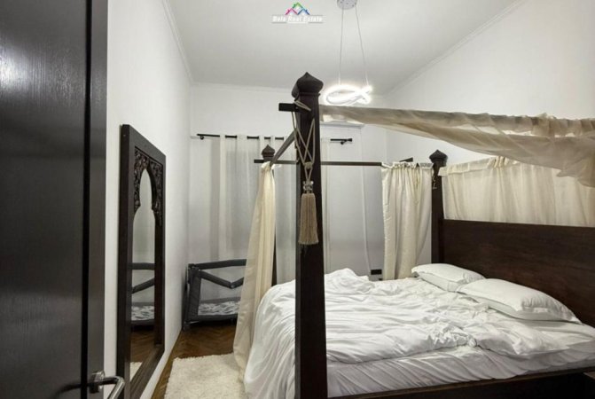 Tirane, jepet me qera apartament 2+1 Kati 4, 120 m² 1.200 € (Rruga e Dibres)