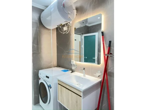 Tirane, shitet apartament 1+1+Ballkon Kati 3, 54 m² 122.000 € (Shkolla Bajram Curri)