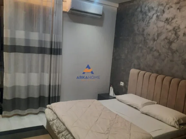 Tirane, jepet me qera apartament 2+1+Ballkon Kati 3, 123 m² 750 € 