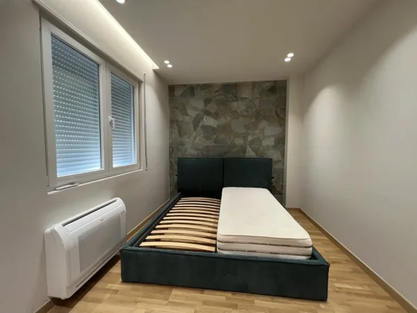 Tirane, shitet apartament 1+1+Ballkon Kati 4, 71 m² 120.000 € (White Palace)