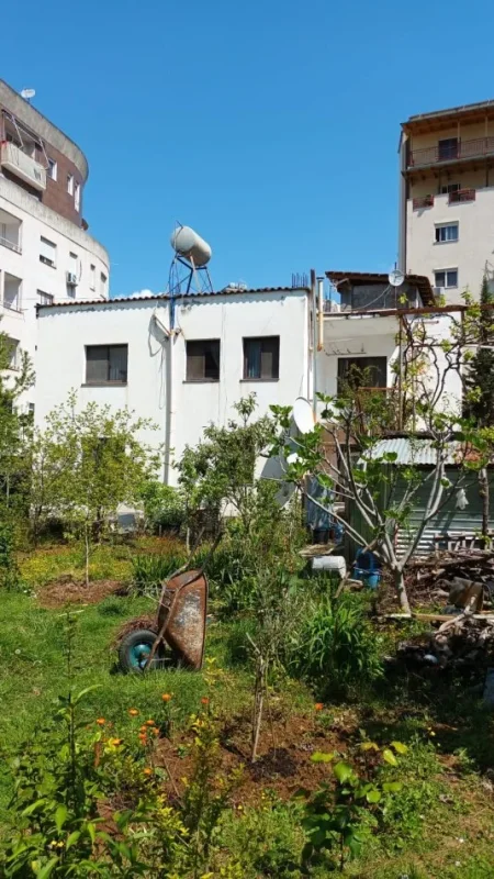 Tirane, shitet nga Pronari, pa-komision Vile 2 Katshe , 850 m² 600.000 € (Rr. Muhamet Deliu)