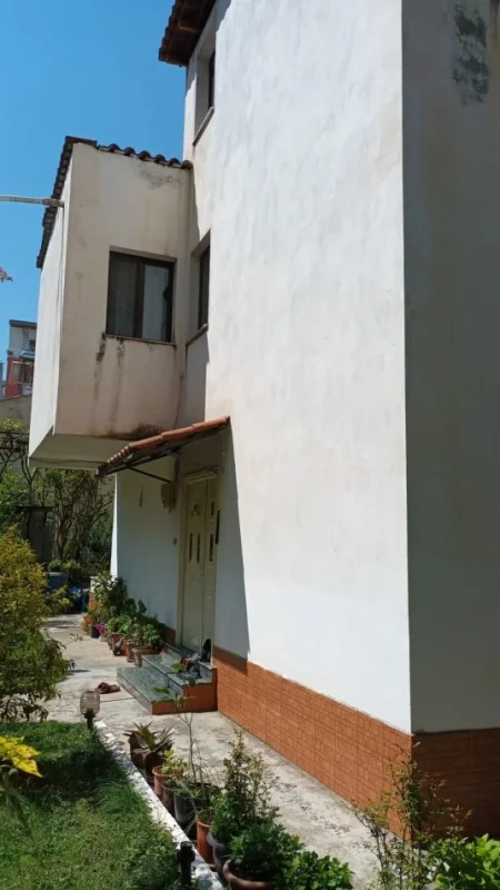 Tirane, shitet nga Pronari, pa-komision Vile 2 Katshe , 850 m² 600.000 € (Rr. Muhamet Deliu)
