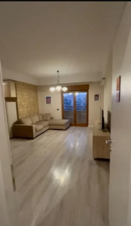 Tirane, shitet apartament 3+1+Aneks+Ballkon , 112 m² 360.000 € (9 katshet)