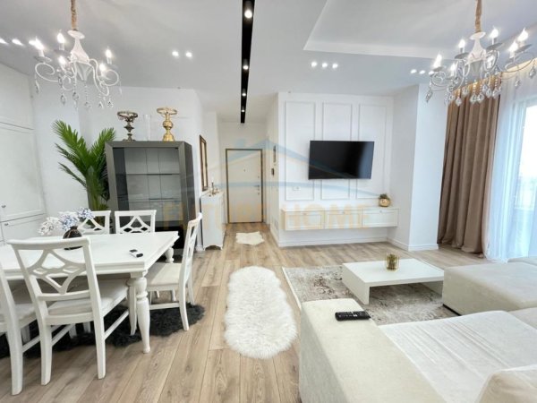Tirane, jepet me qera apartament 2+1+Ballkon Kati 8, 119 m² (Stadiumi Arena)