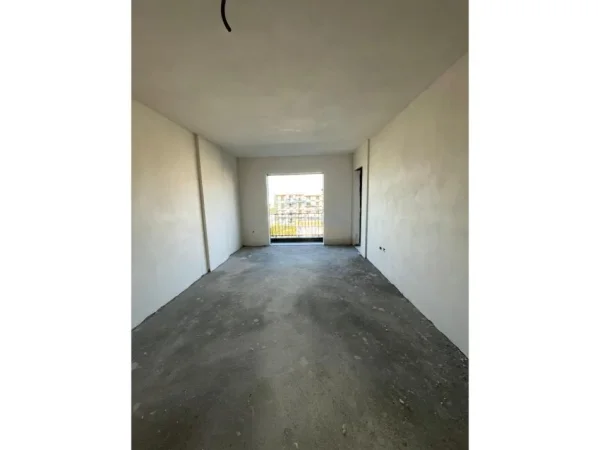 Tirane, shitet apartament 2+1+Ballkon Kati 4, 105 m² 84.320 € (Kamez)