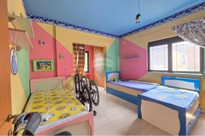 Tirane, shitet apartament 3+1+Ballkon Kati 4, 116 m² 185.000 € (Asim Vokshi)