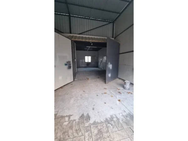 Tirane, shitet ambjent biznesi Kati 0, 195 m² 550.000 €